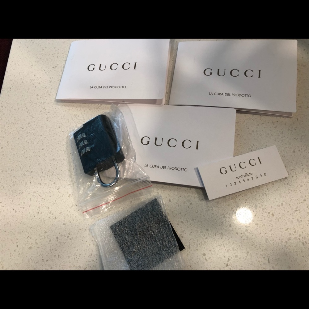 COPY - Gucci Trolley suitcase - Picture 7 of 9